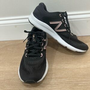 New Balance DRFT Athletic Running Sneakers Women’s Size 11 Dark Gray Pink